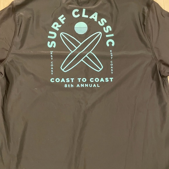 Surfing Shirt - Picture 3 of 4